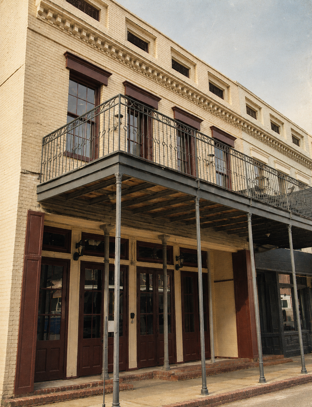 462 Dauphin Street building exterior